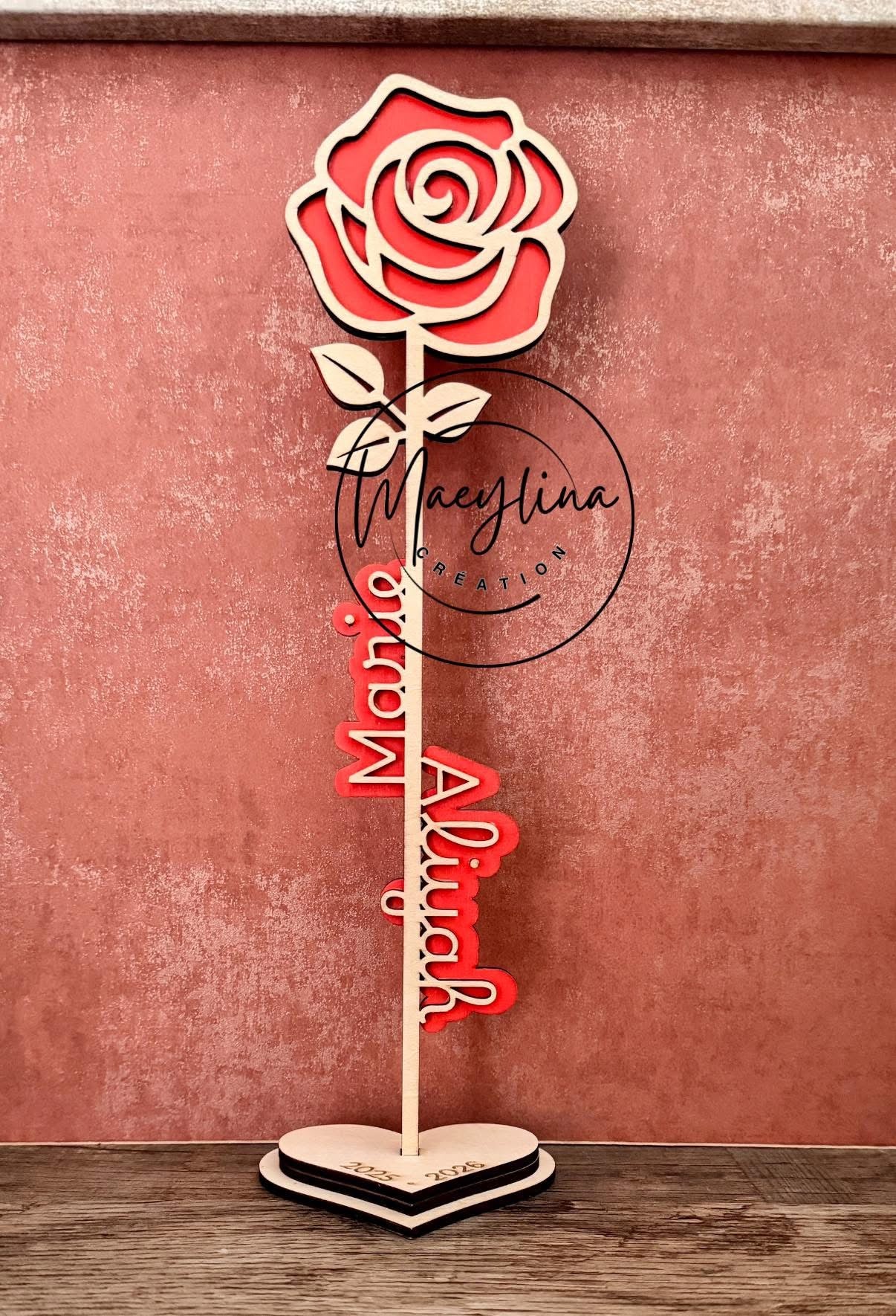Rose personnalisée en bois – Prénom(s) en relief 🌹